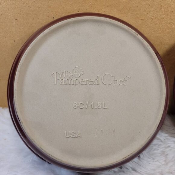 Pampered Chef Family Heritage Cranberry Small Round Baking Dish- NO COVER - Picture 4 of 6